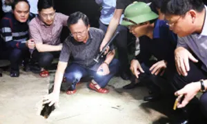 Quảng Ninh di dân trong đêm vì sụt sườn đồi Quảng Ninh di dân trong đêm vì sụt sườn đồi