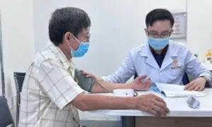 Huyết áp cao có được tiêm vaccine cúm, phế cầu?