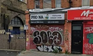 Nhà hàng Việt ở London bị phát hiện trữ đông thịt chó